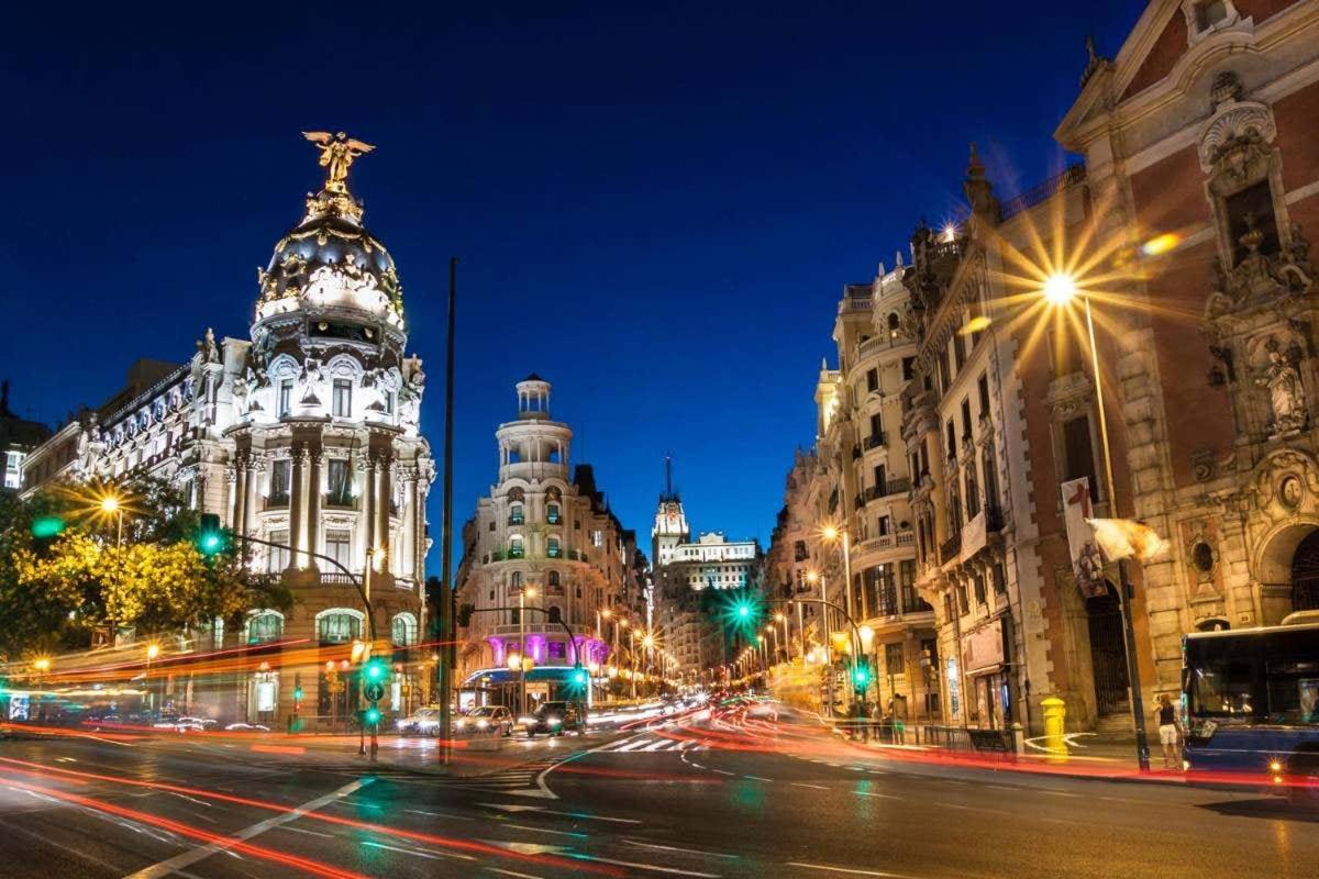 Hostel Las Rosas Madrid Exteriör bild