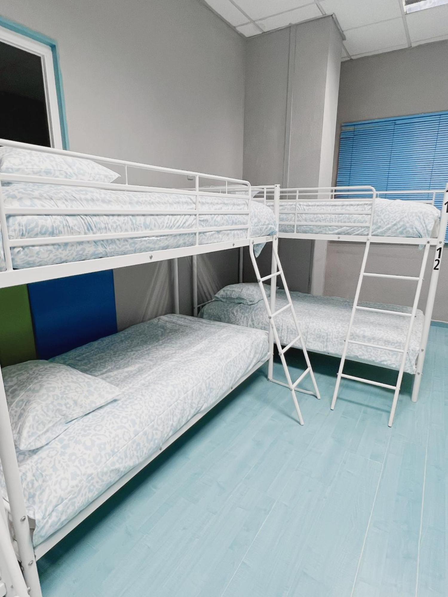 Hostel Las Rosas Madrid Exteriör bild